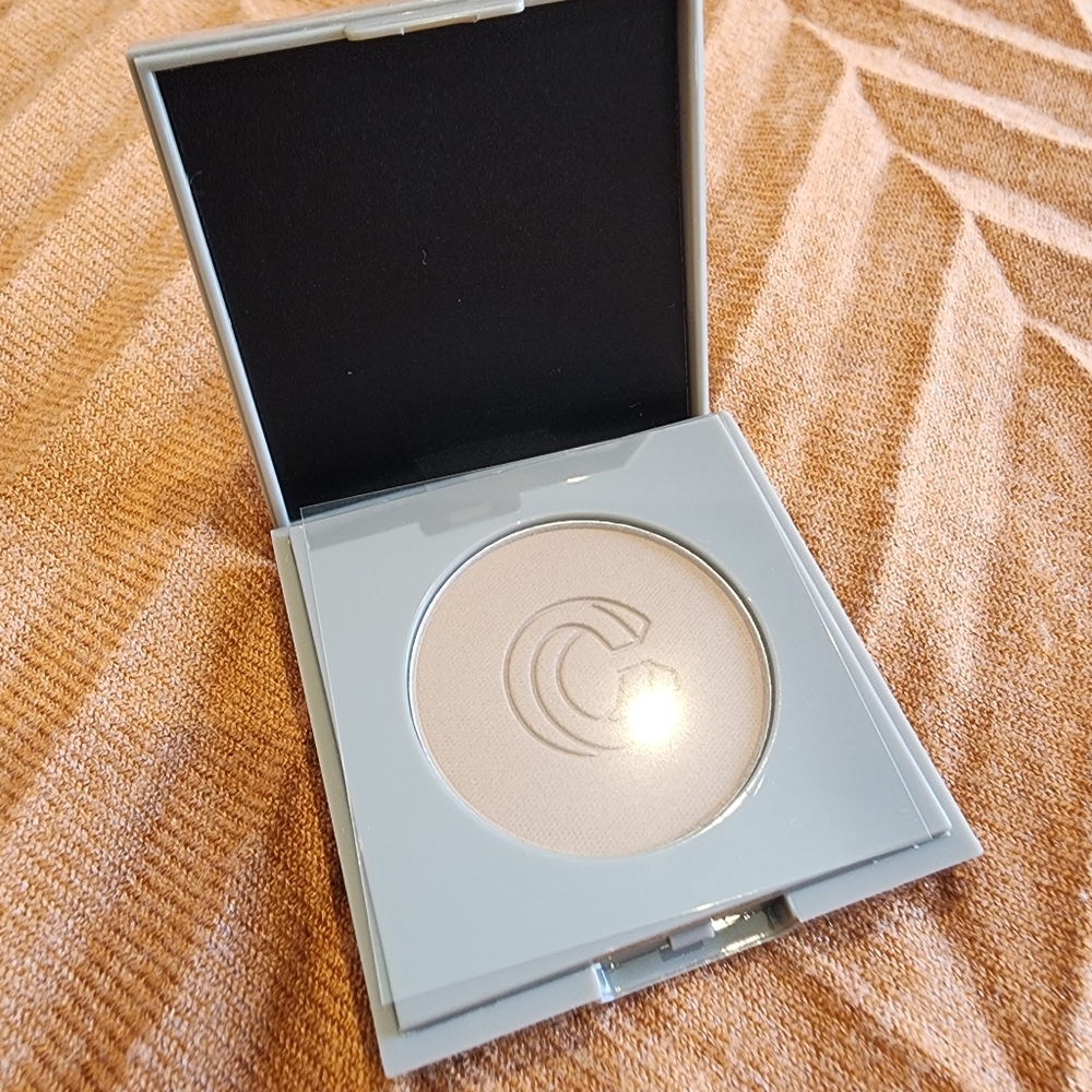 5/$25🆕️Complex Culture Contour Powder - Picture 5 of 7